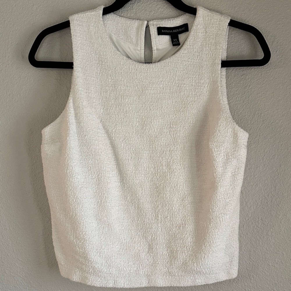 Banana Republic Textured Cream Sleeveless Blouse
